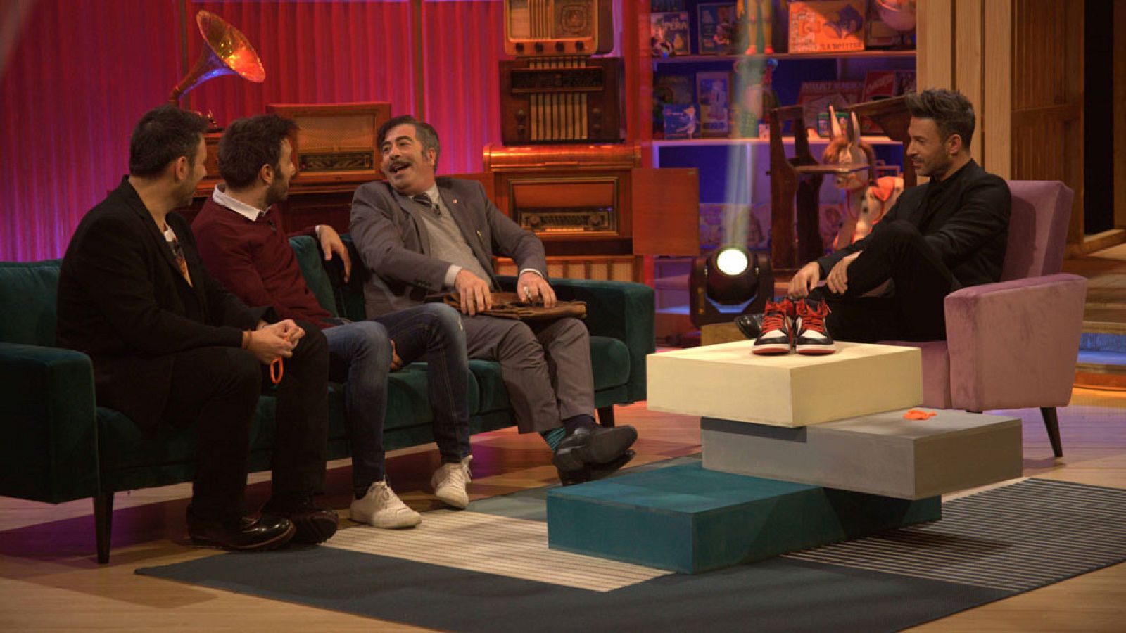 Espinete no existe - Don Naftalino - Examen de geografía