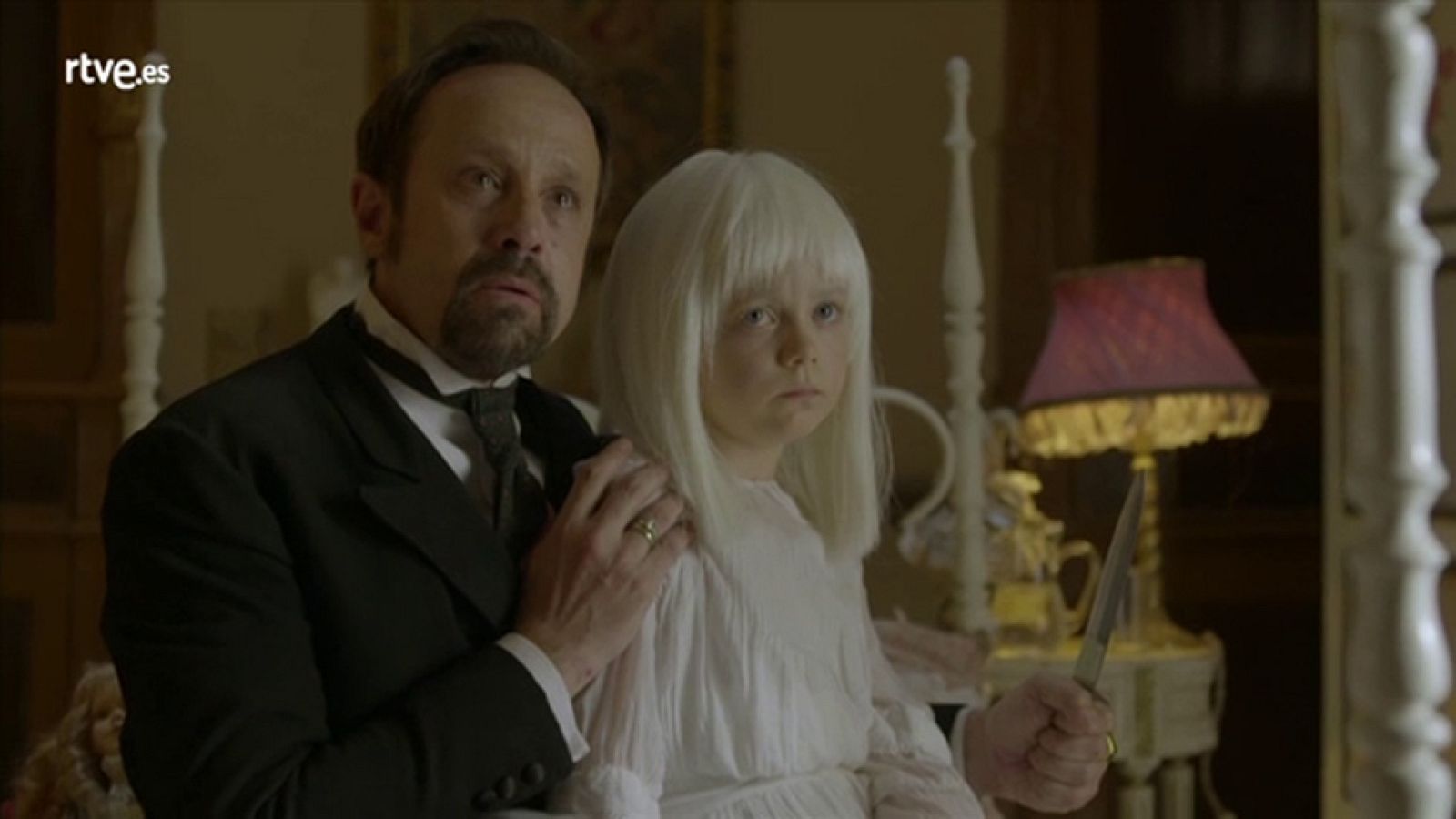 Víctor descubre el secreto de los marqueses y resuelve el caso