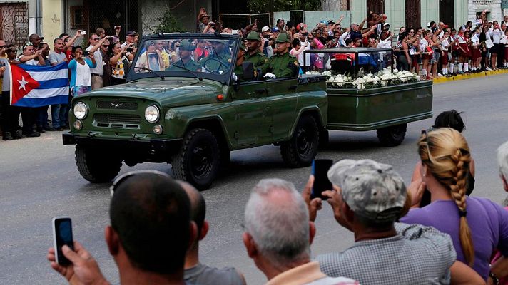 Informativo 24h - Caravana con los restos de Fidel recorre Cuba