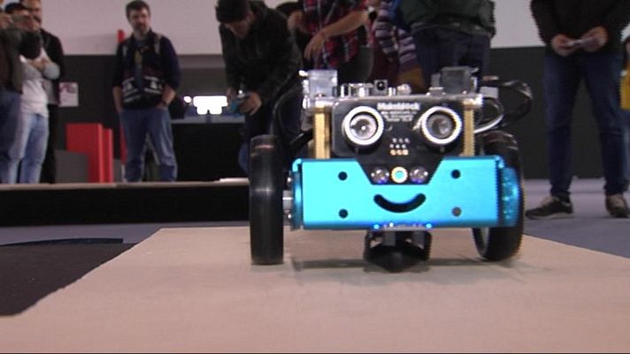  - RoboRave, la feria de la robótica en Badajoz.