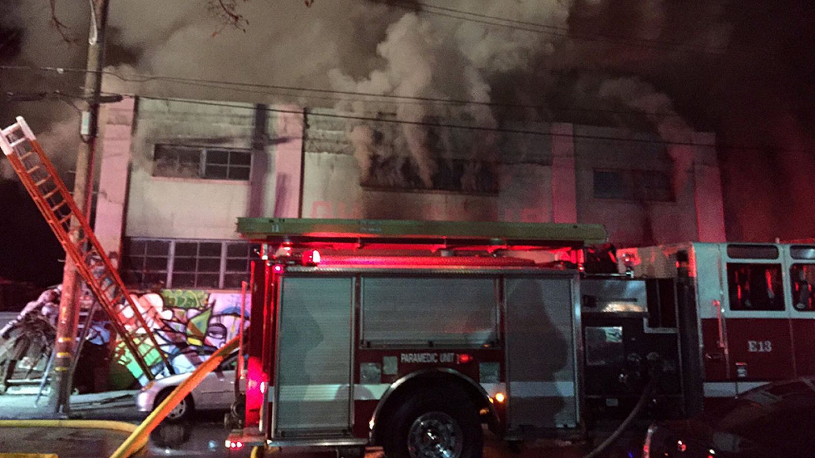Un incendio durante una fiesta de música electrónica en California deja al menos nueve muertos