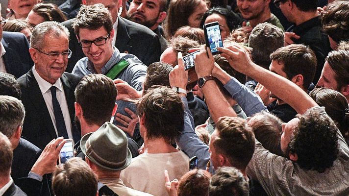 Telediario 1 - El ecologista Alexander Van der Bellen derrota a la ultraderecha en las presidenciales de Austria