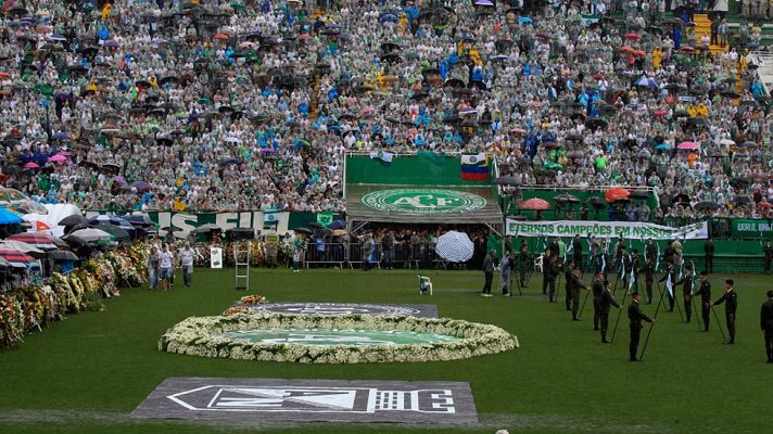 Telediario 1 - La CONMEBOL da la Sudamericana a Chapecoense