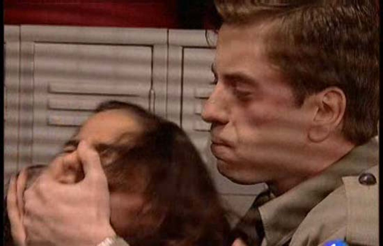 Amar - Hector ataca a Teresa - Amar en tiempos revueltos | Ver