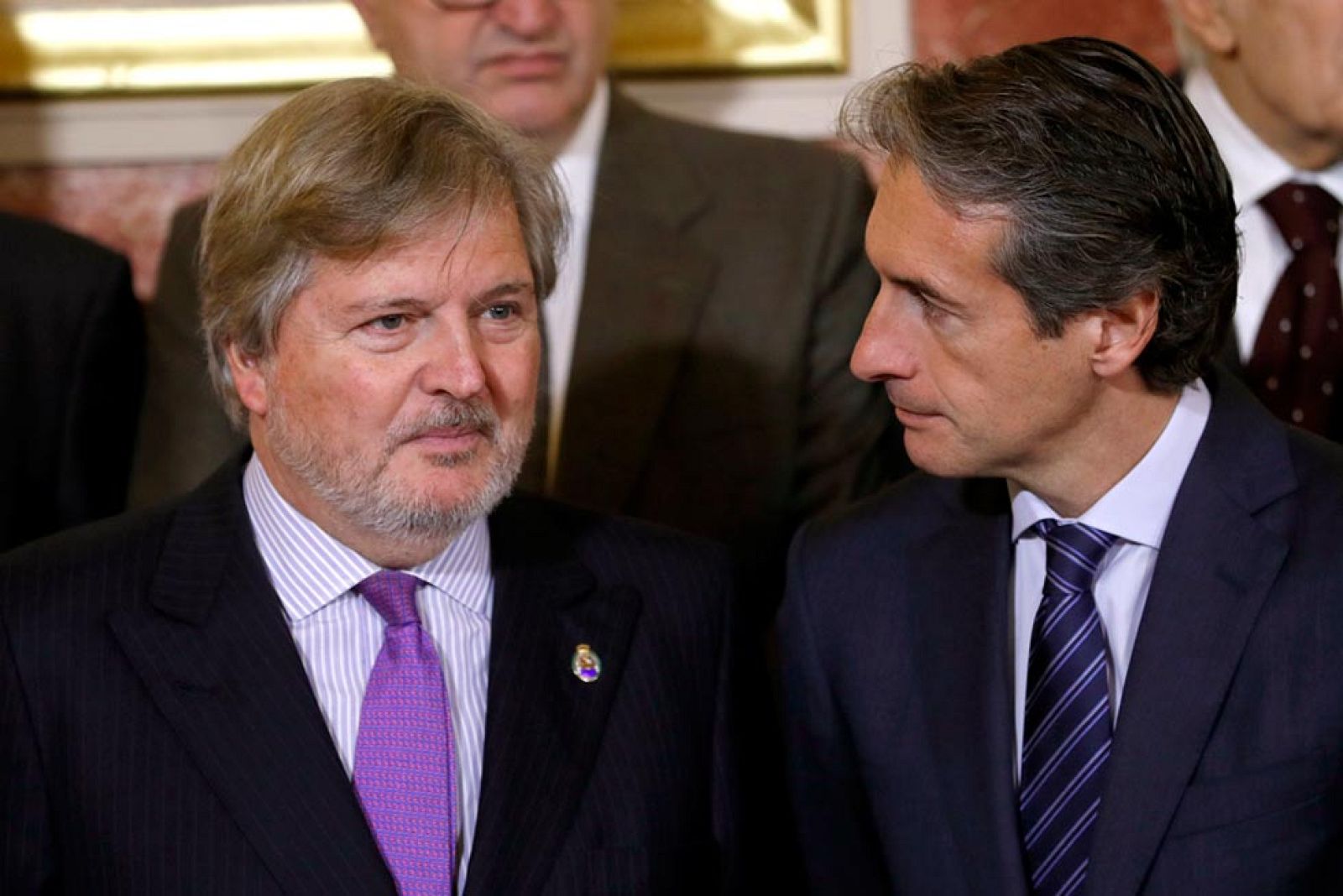 Méndez de Vigo: "La Agencia Tributaria trata a todos por igual, también a los futbolistas" | Ver