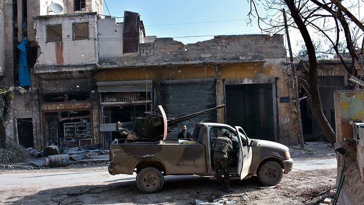 Informativo 24h - Cientos de personas huyen de Alepo