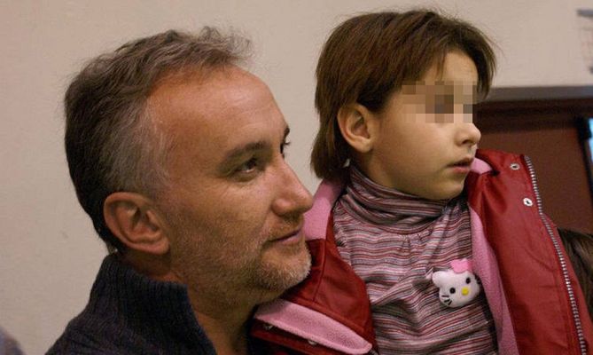 Telediario 1 - El juez pide el certificado de nacimiento de Nadia y un informe del médico forense sobre su salud