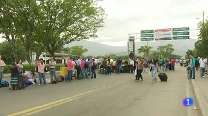 Telediario 1 - Venezuela ha decidido cerrar durante tres días su frontera con Colombia para tratar de combatir el contrabando de moneda local denunciado por el gobierno de Maduro