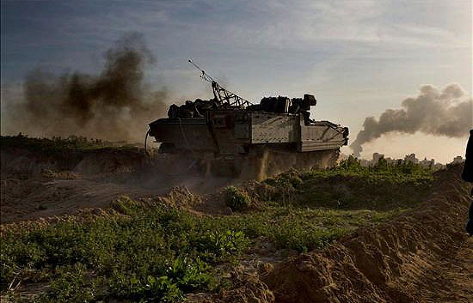 Telediario 2 en cuatro minutos - 15/01/09 | Ver