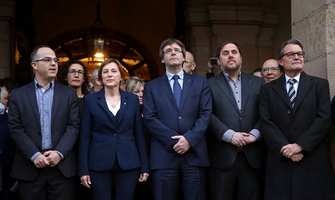 Los desayunos - El Govern y varios diputados soberanistas arropan a Forcadell antes de ir al TSJC a declarar como investigada