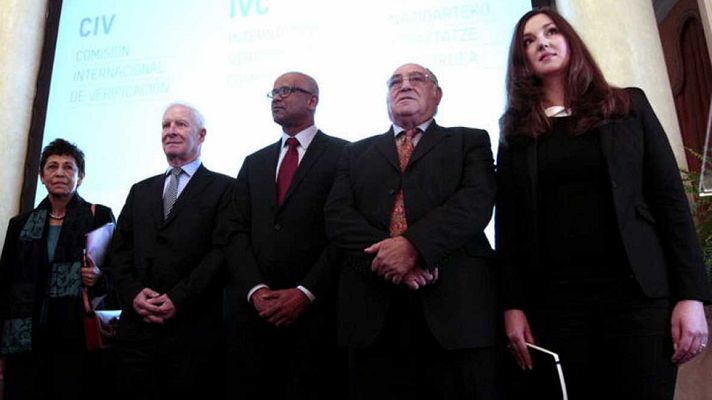 Telediario 1 - La Audiencia Nacional cita a declarar a los miembros de la "Comisión Internacional de Verificación"