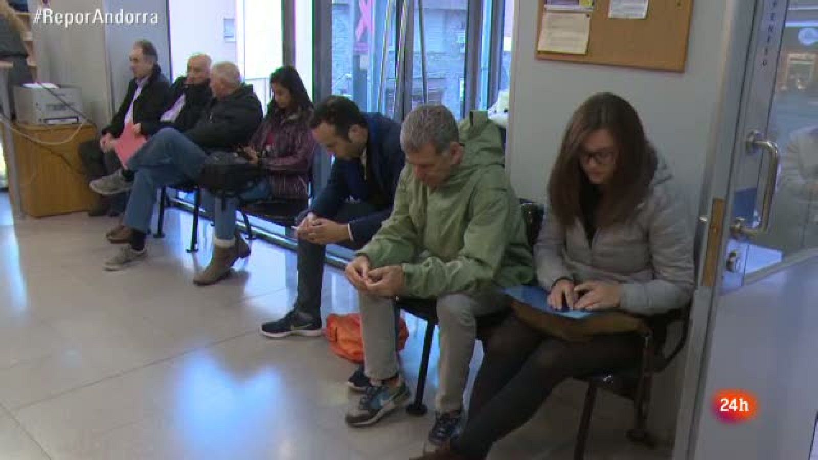 En la Oficina de Inmigración de Andorra se gestionan los permisos de trabajo | Ver