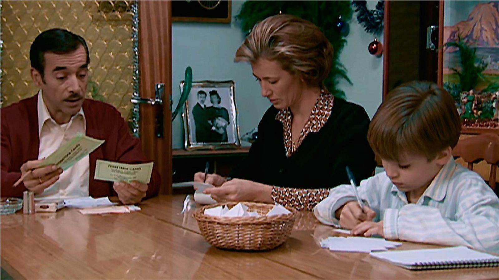 Cuéntame cómo pasó - ¿Qué harías si te tocara la Lotería de Navidad?