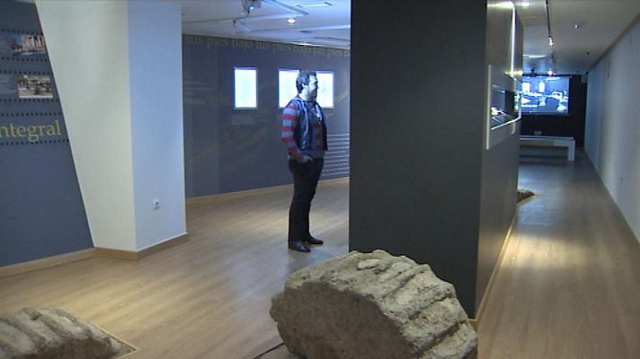  - Exposición momentos y monumentos