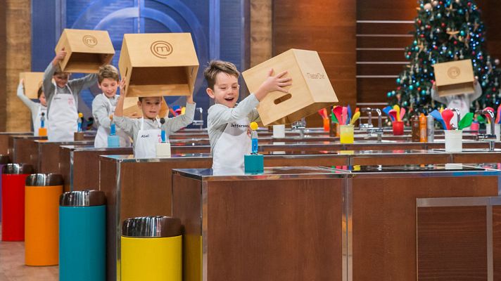 MasterChef Junior - Una súper lluvia de nubes y dulces de colores