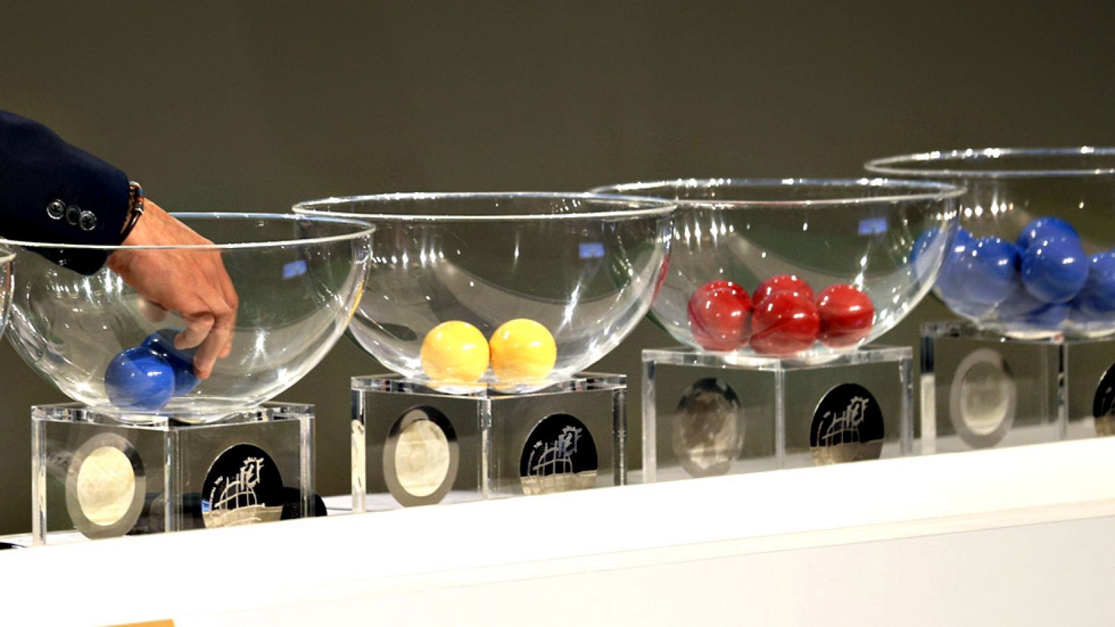 El sorteo no tendrá condicionantes: el orden de los partidos será el de la extracción de las bolas. Con una excepción: el partido de ida se celebrará en el campo del rival de inferior categoría.