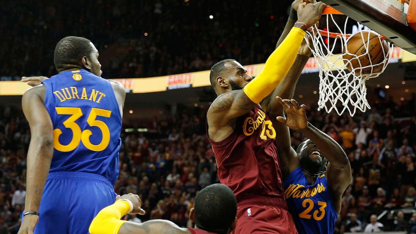 Las Cavaliers vencen a los Warriors en la revancha navideña - Informativo 24h | Ver