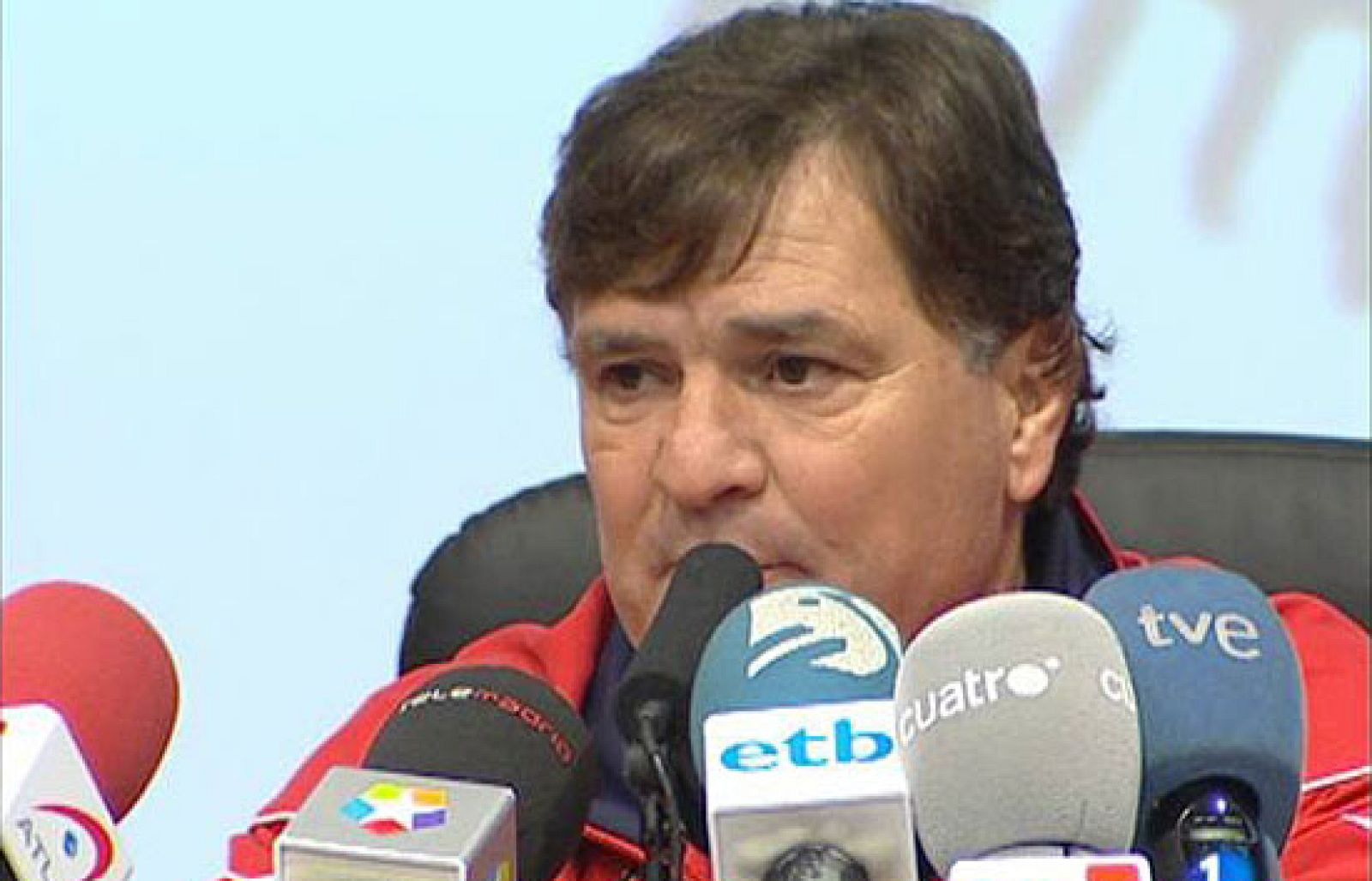 Camacho: "En el Madrid sólo cambia la presidencia"