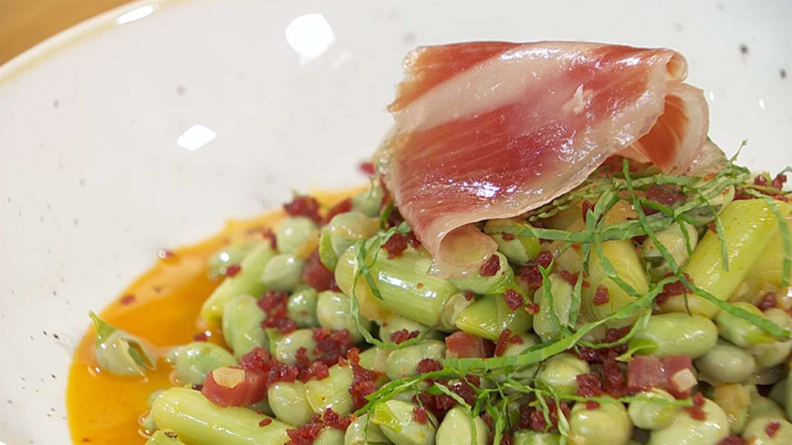 Receta de habitas con jamón