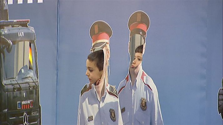 Telediario 1 - Arranca el Festival de la Infancia sin policías ni militares