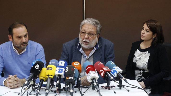 Telediario 1 - Los afines a Pedro Sánchez se reúnen en Madrid para pedirle que se presente a las primarias