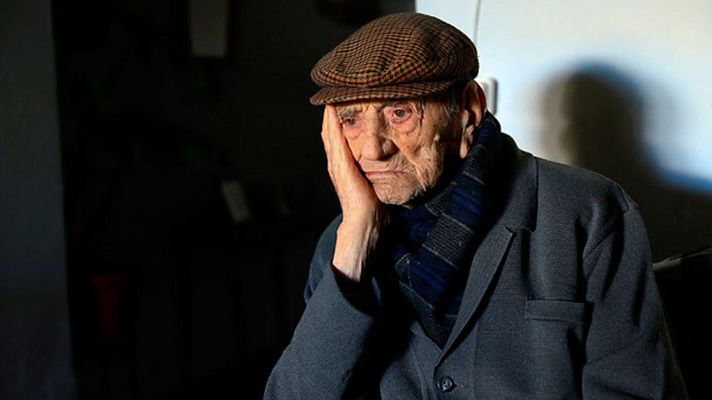 Telediario 1 - Los 9 millones y medio de pensiones contributivas y las 450.000 no contributivas suben el mínimo que establece la ley