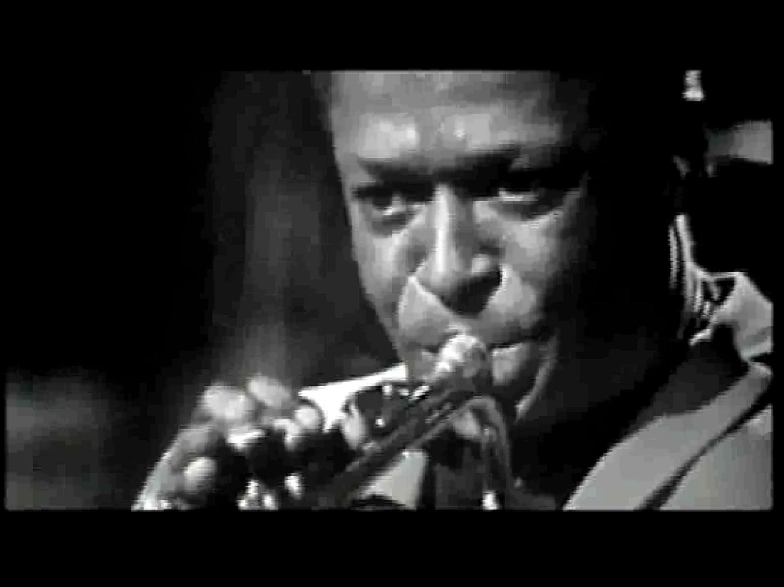 Miles Davis interpreta 'So What' | Ver