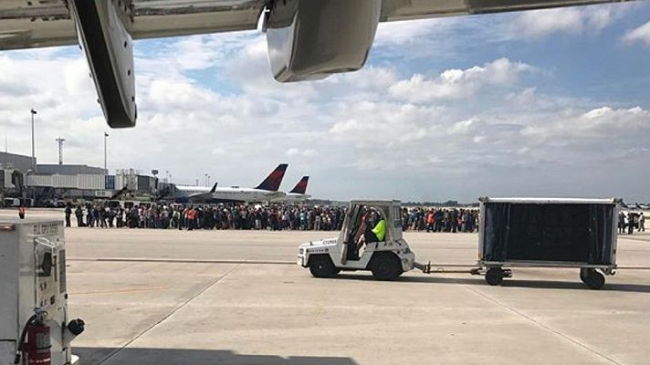 Informativo 24h - Al menos cinco muertos en un doble tiroteo en un aeropuerto de Florida