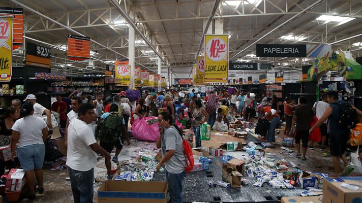 Telediario 1 - Decenas de comercios saqueados en Veracruz