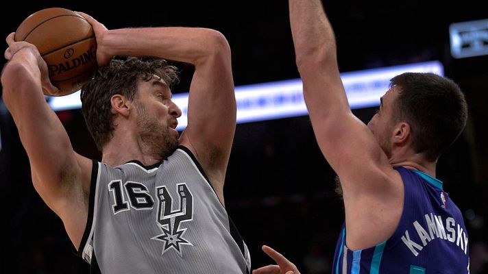 Telediario 1 - Pau Gasol cumple en la victoria de los Spurs