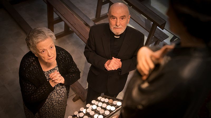 Cuntame cmo pas - T18 - Episodio 1: He nacido para hacerme la vida imposible - Ver ahora