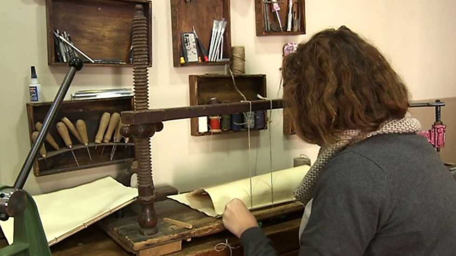 Aqui hay trabajo - 12/01/17 - ver ahora