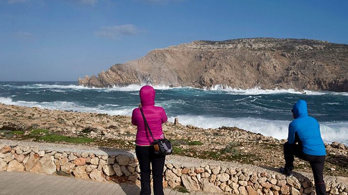 El tiempo - Nevadas en cotas bajas en el norte y temperaturas en descenso