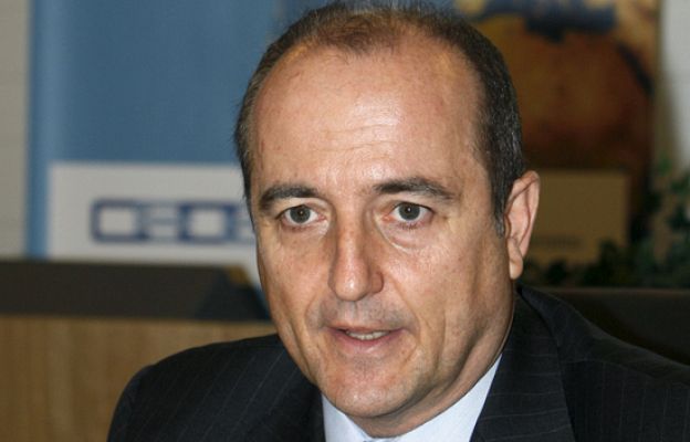  - Ayudas al automóvil