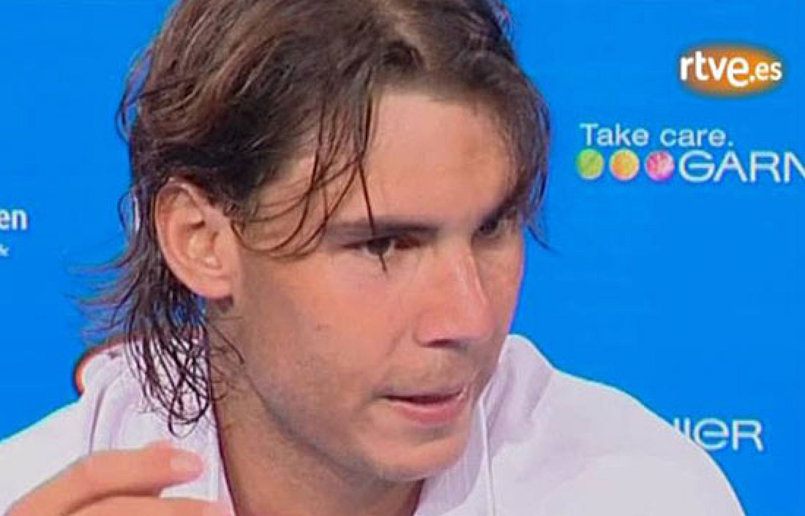 Nadal ha ganado su primer partido del Open de Australia sin mayores problemas al belga Rochus por 6-0, 6-2 y 6-2. A pesar de esta rotunda victoria, el mallorquín no cree en los partidos fáciles.