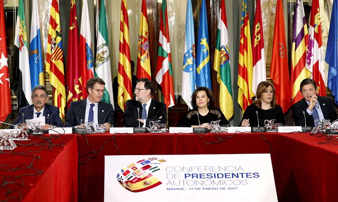 Telediario 1 - Rajoy advierte a las comunidades de que la recaudación está en 20.000 millones menos que hace diez años