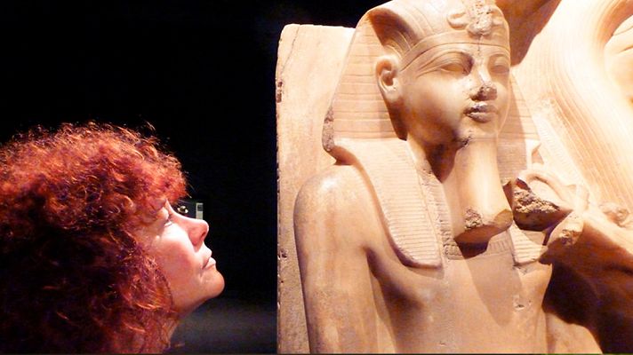 Documenta2 - Vida y muerte en el Valle de Los Reyes: Vida