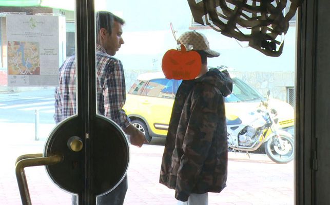 Repor - El consumo de 'porros' es una de las batallas de los educado