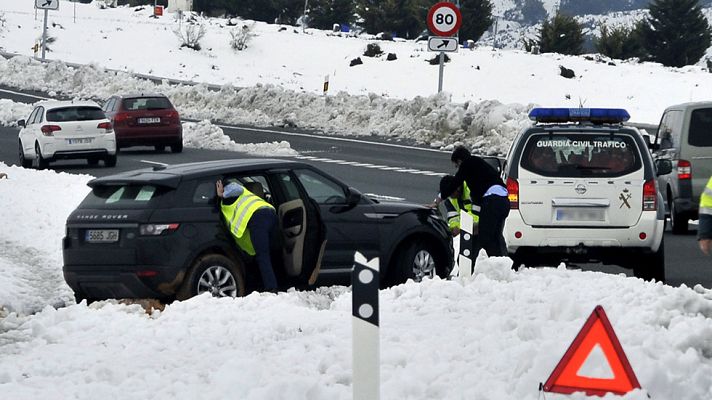 Telediario 1 - El temporal complica los desplazamientos en el este de España