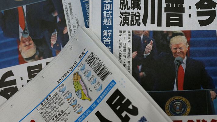 Telediario 1 - Los líderes mundiales dan la binvenida a Donald Trump