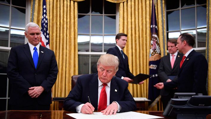 Telediario 1 - El gabinete de Trump está formado por 15 secretarios