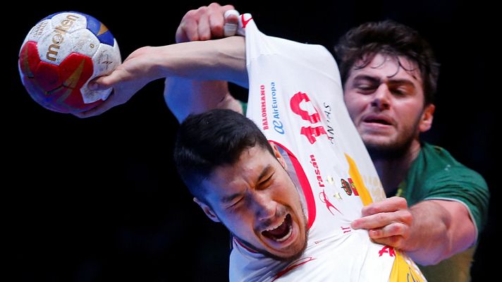 Telediario 1 - España pasa a cuartos con un agónico triunfo sobre Brasil