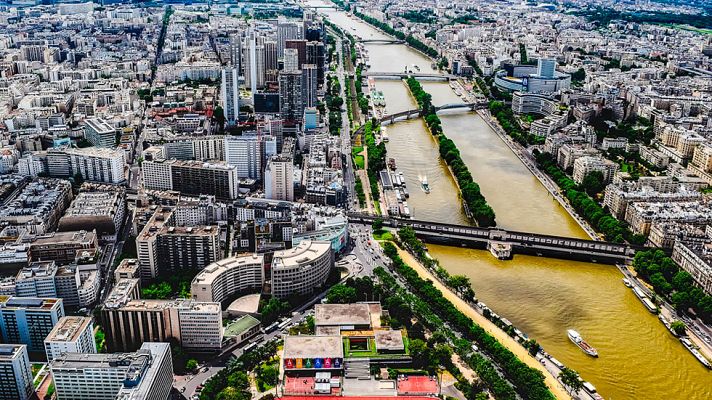 Telediario 1 - Varias ciudades interesadas en un nuevo vehículo ecológico