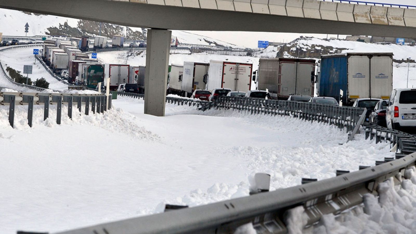 Continúa el fuerte temporal de oleaje, vientos y lluvias en el Mediterráneo