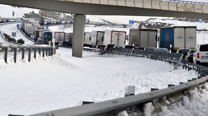 Telediario 1 - Continúa el fuerte temporal de oleaje, vientos y lluvias