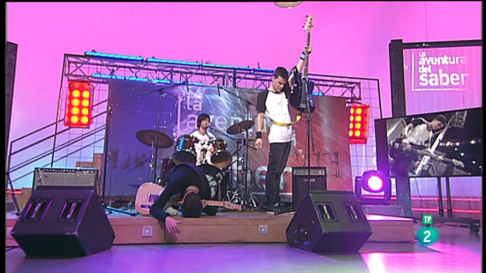 La Aventura del Saber. TVE. Música en directo 'Rodillas rasgadas'