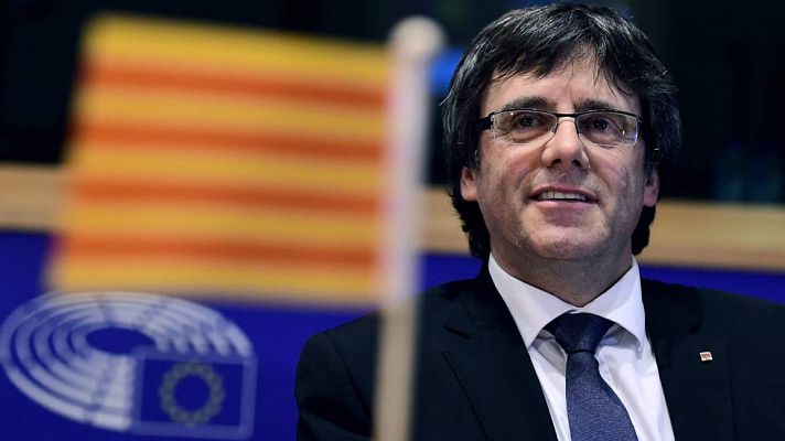 Telediario 1 - Puigdemont pide en el Parlamento europeo que Europa sea "parte de la solución" en Cataluña