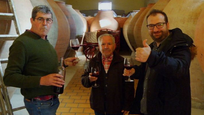 Aquí la Tierra - Una vida alrededor de una tinaja