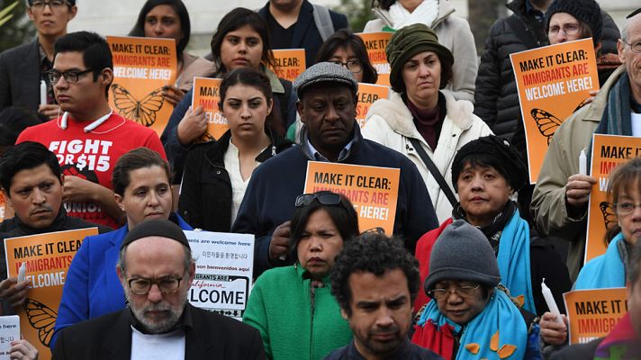 Informativo 24h - Trump despojará de fondos a las 'ciudades santuario', aquellas que protegen al migrante indocumentado