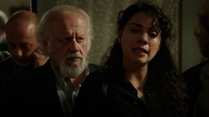 Cuéntame cómo pasó - Paquita descubre que su padre tenía otra mujer y un hijastro